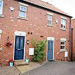 Stylish Village Townhouse W/ Parking - Near & York * Leeds (West Yorkshire)