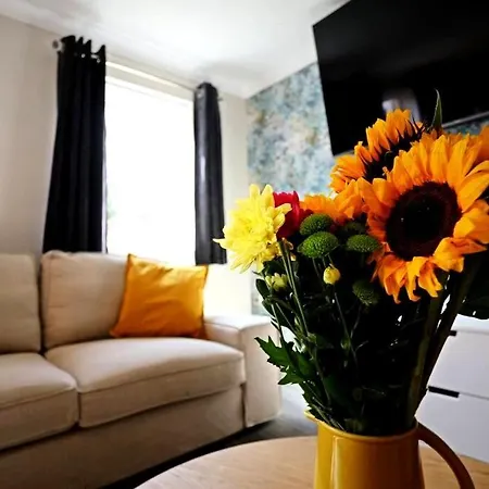 Σπίτι διακοπών Stylish Village Townhouse W/ Parking - Near & York *